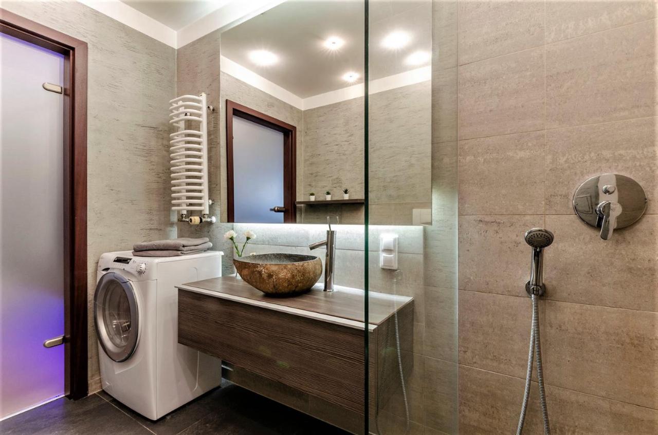 Lupoapartments Krolewska Penthouse Mandoria Parking Dostep Na Kod 우치 외부 사진